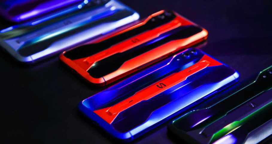 黑鯊游戲手機2 Pro上市賽博朋克風(fēng)設(shè)計盡顯潮流擔(dān)當(dāng)